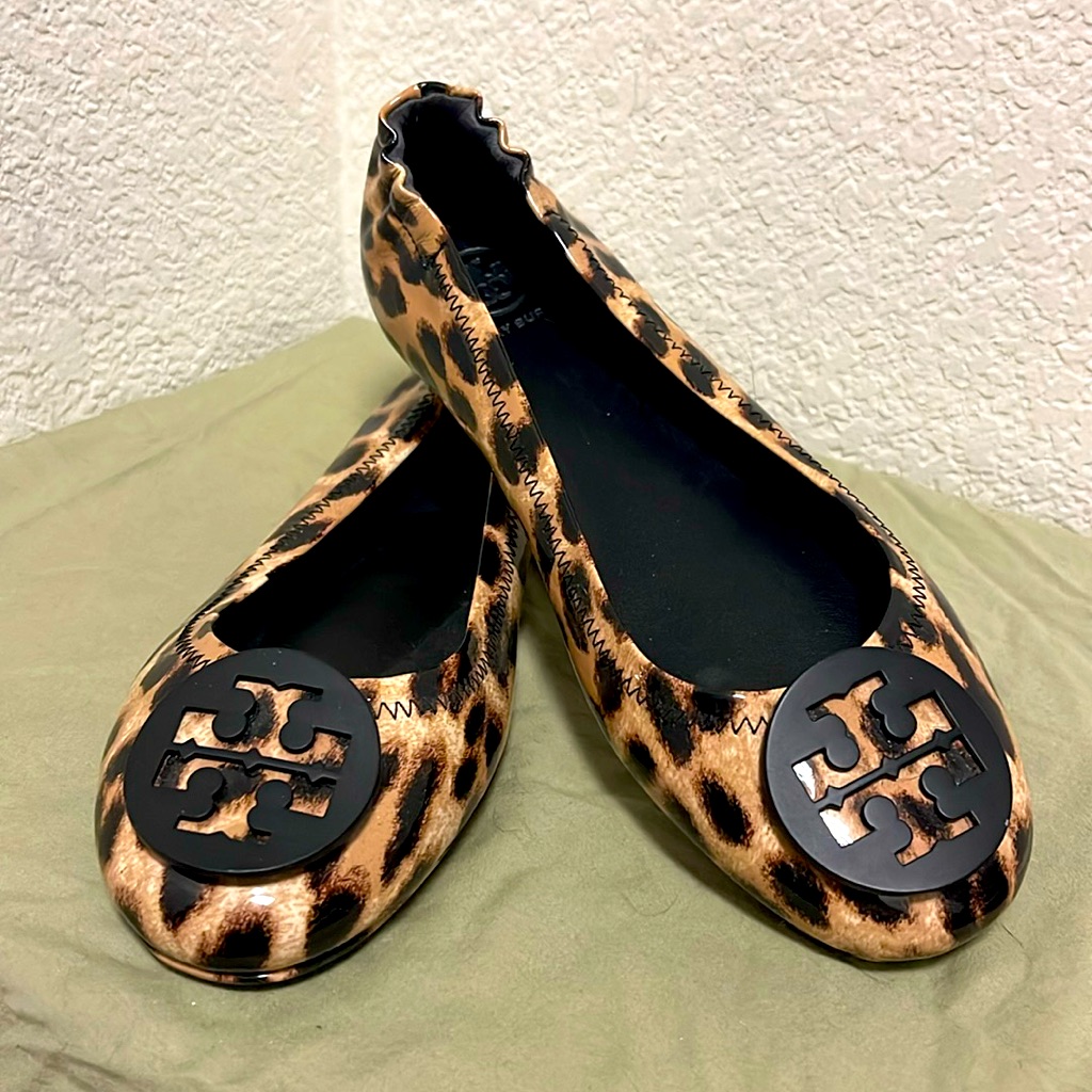 Like New, Leopard Print Tory Burch Flats With Black Emblem, Size 6.5